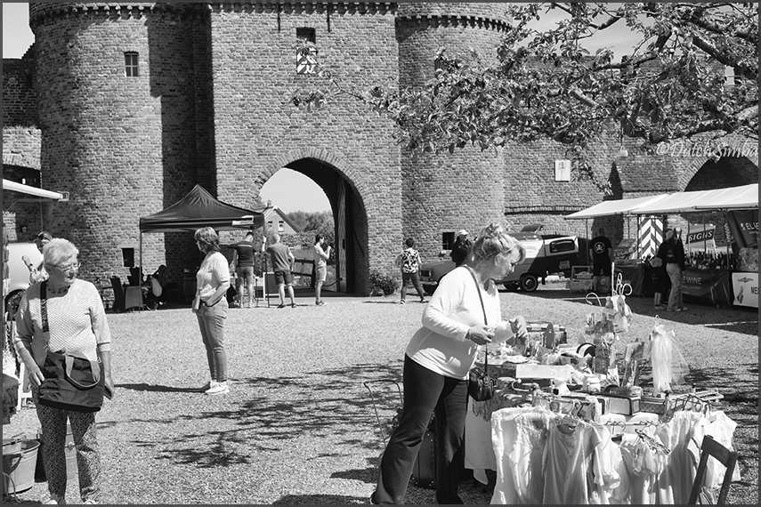 Castle Doornenburg, vintage market (brocante)